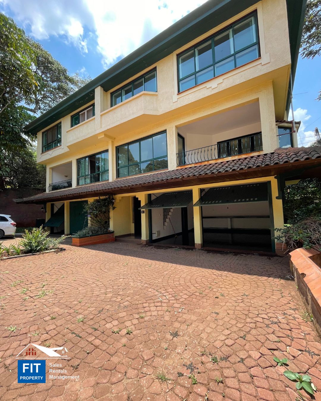 Stunning 4 Bedroom Semi-Detached House with SQ For Sale in Spring Valley, Westlands Jade Valley FIT PROPERTY