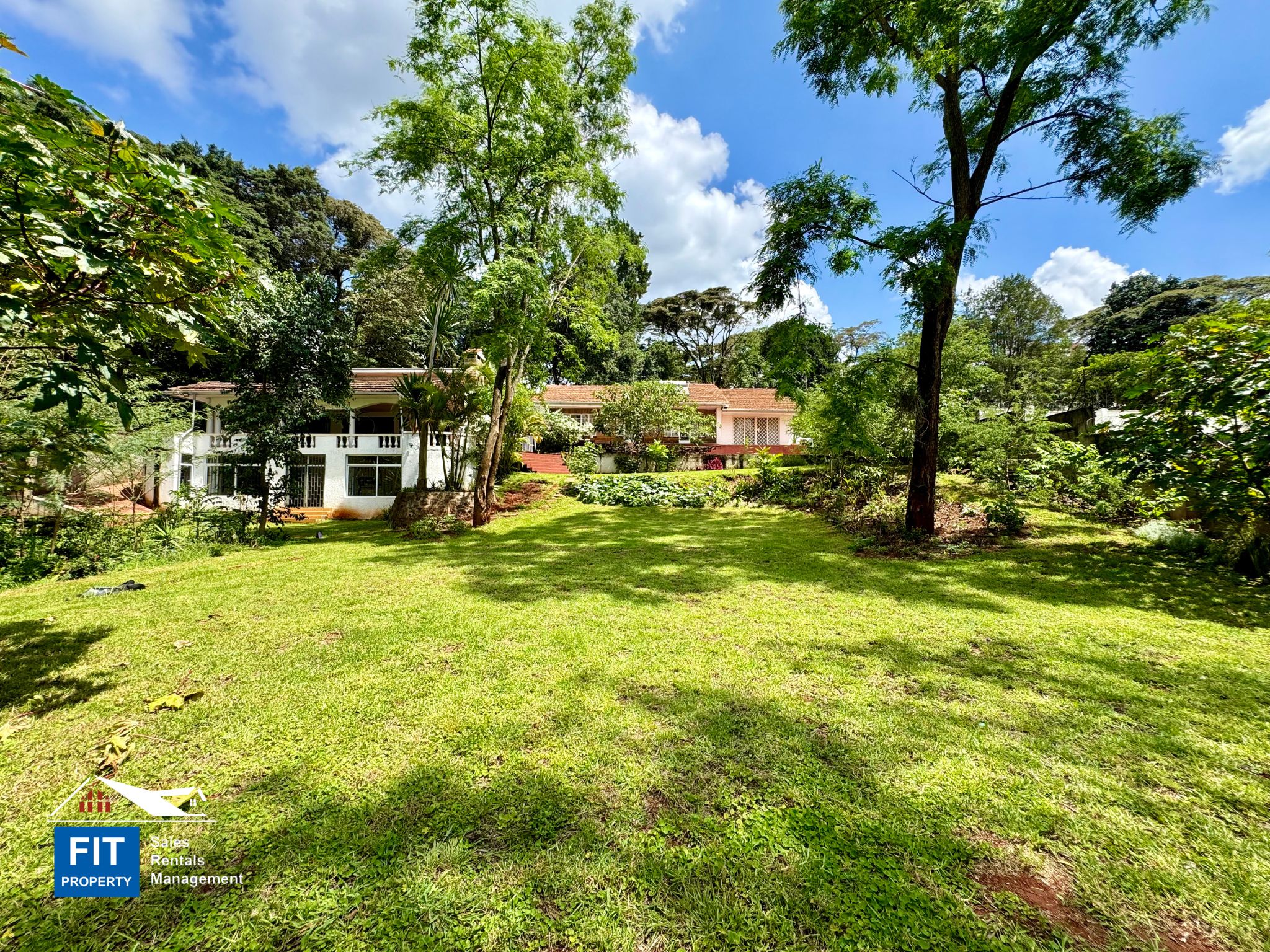 Fully Renovated Home with Guest Cottage in Old Muthaiga, Nairobi. 4 spacious bedrooms, 4.5 bathrooms. On approx. 1 acre. Rent: $5,000 USD FIT PROPERTY